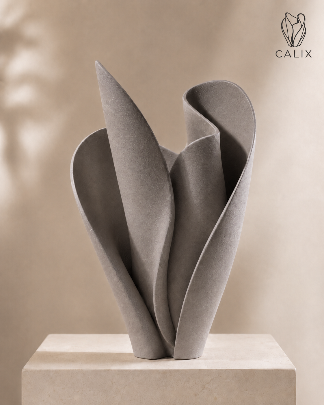 CALIX — Jarrón Escultórico de Líneas Orgánicas
